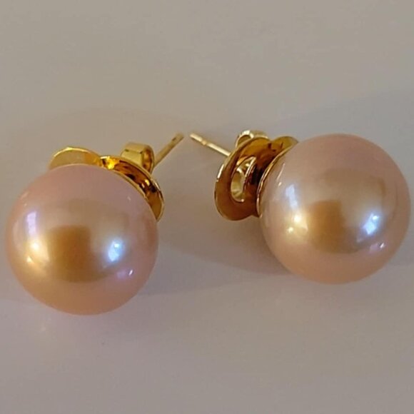 Brilliant Luster Edison Pearl Earrings โ AAAA Quality | Certified Authentic - Picture 3 of 7